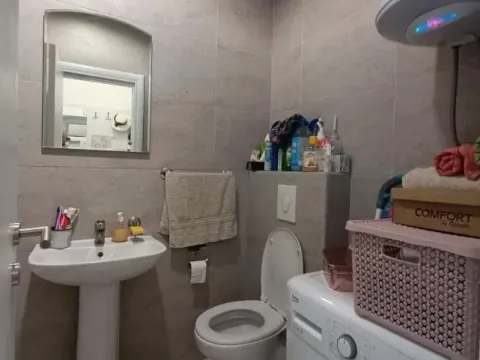 Rent, one bedroom apartment, 41m², Vezirov Most, Podgorica - image 11