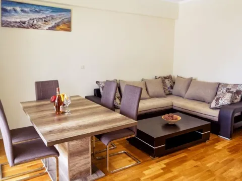 Prodaja, dvosoban stan, 81m², Budva, Crna Gora - image 2