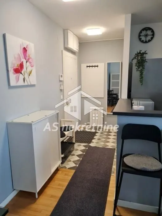 Rent, three bedroom apartment, 54m², Retenzija, Beograd
