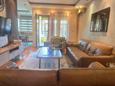 Izdavanje, trosoban stan, 109m², Preko Morače, Podgorica - image 2