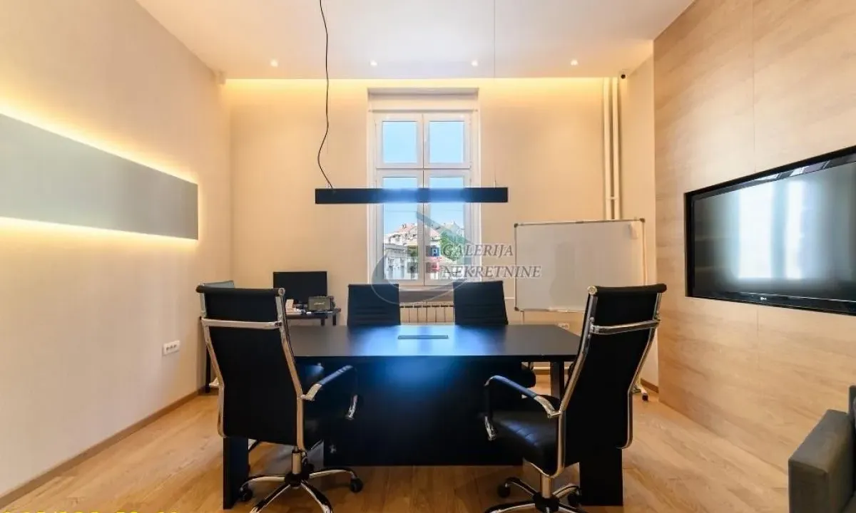 Izdavanje, poslovni prostor, 21m², Stari Grad, Beograd