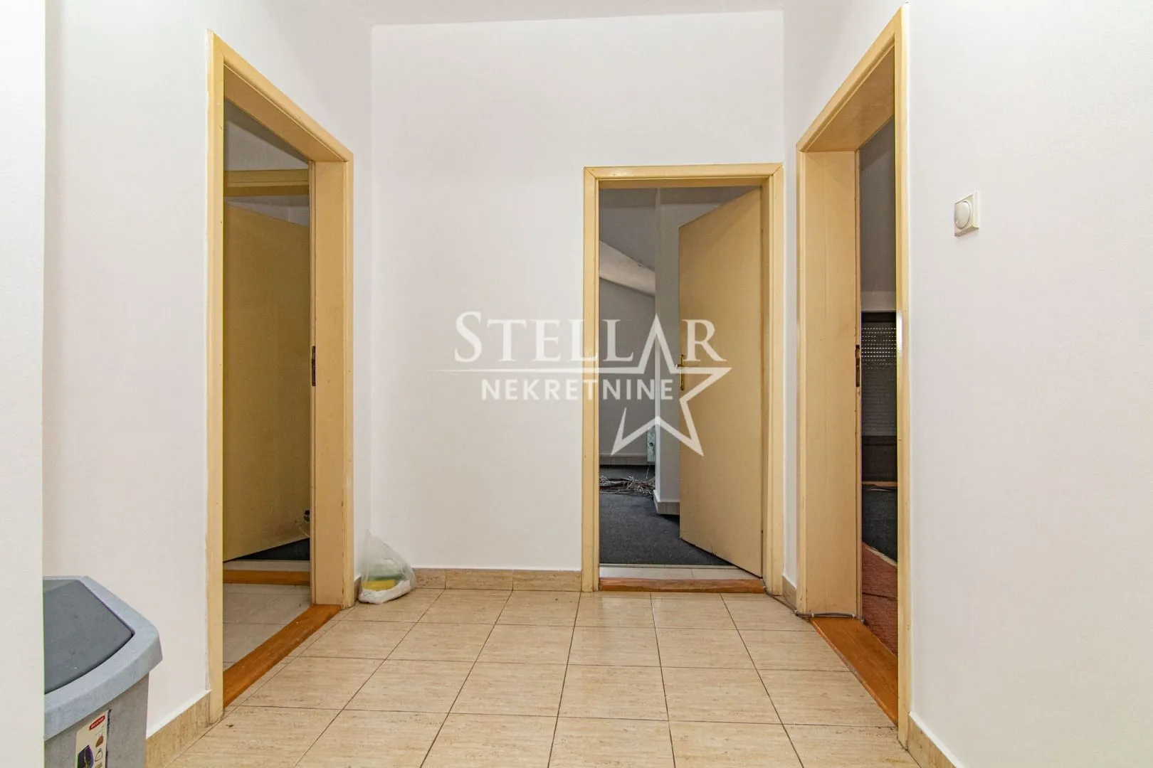 Rent, office space, 120m², Stari Aerodrom, Podgorica