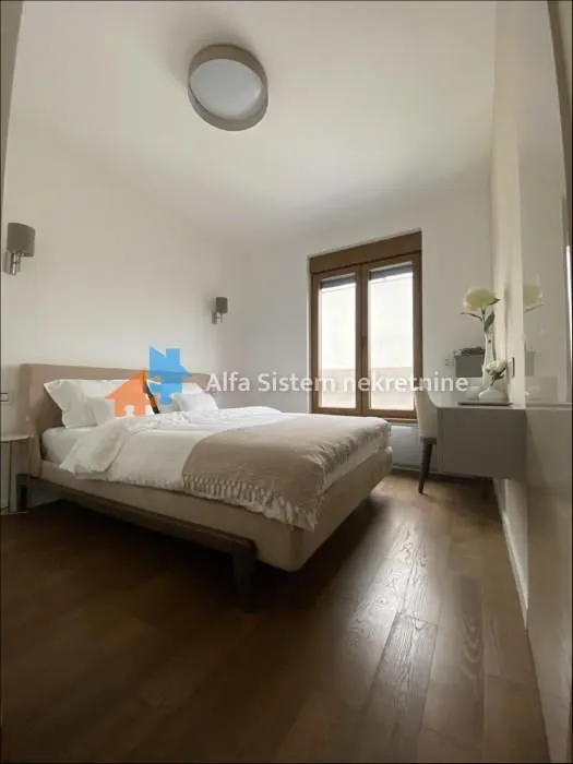 Izdavanje, dvosoban stan, 43m², Vračar Centar, Vračar Sve Podlokacije