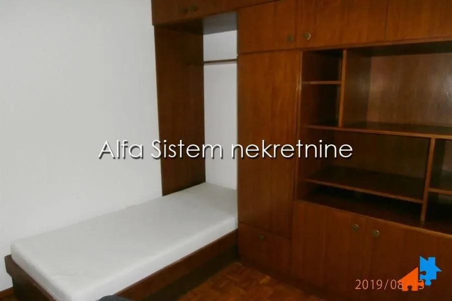 Rent, four bedroom apartment, 120m², Savski Venac, Beograd