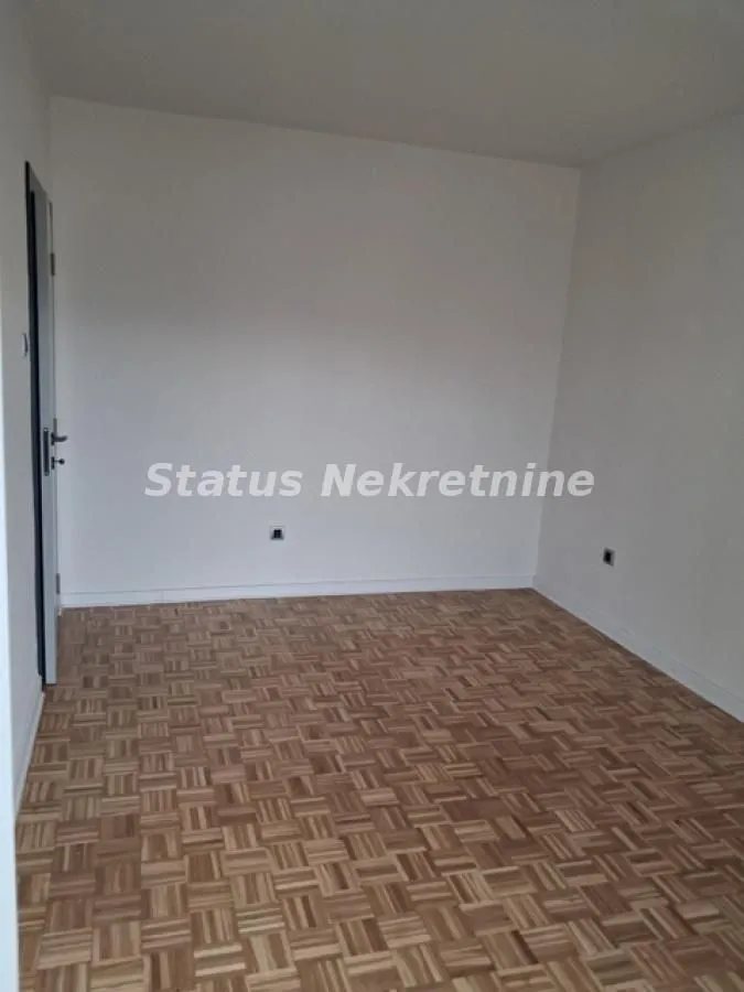 Prodaja, dvosoban stan, 55m², Cara Dušana, Novi Sad Sve Podlokacije