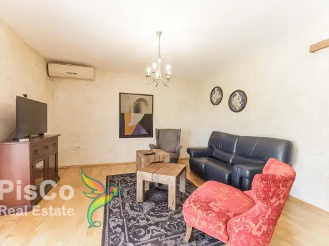 Prodaja, kuća, 200m², Tološi, Podgorica - image 1