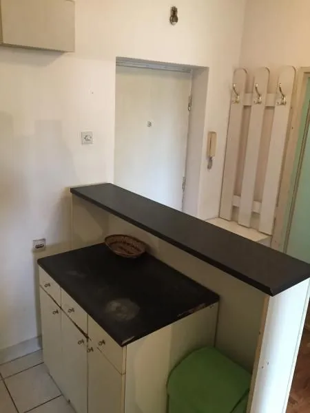Izdavanje, dvosoban stan, 37m², Sajmište, Novi Sad