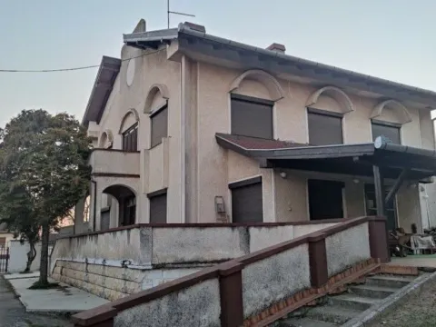 Prodaja, kuća, 400m², Sombor, Srbija - image 2