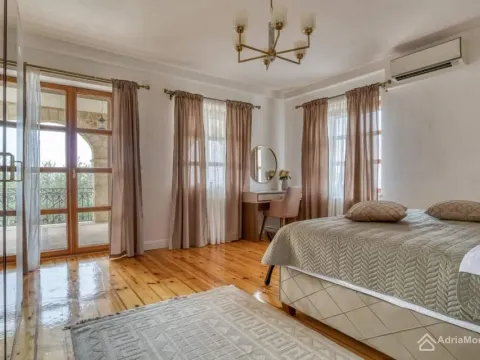 Prodaja, kuća, 500m², Reževići, Budva - image 21