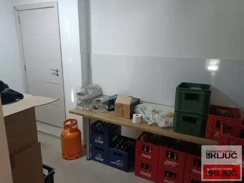 Izdavanje, ugostiteljski objekat, 200m², Sajmište, Novi Sad - image 11