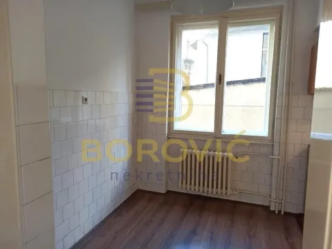 Izdavanje, trosoban stan, 63m², Skadarlija, Beograd - image 9
