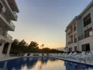 Izdavanje, trosoban stan, 120m², Obala Đuraševića, Tivat - image 2