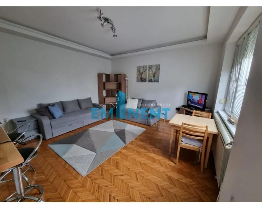 Izdavanje, jednosoban stan, 38m², Vračar Sve Podlokacije, Beograd