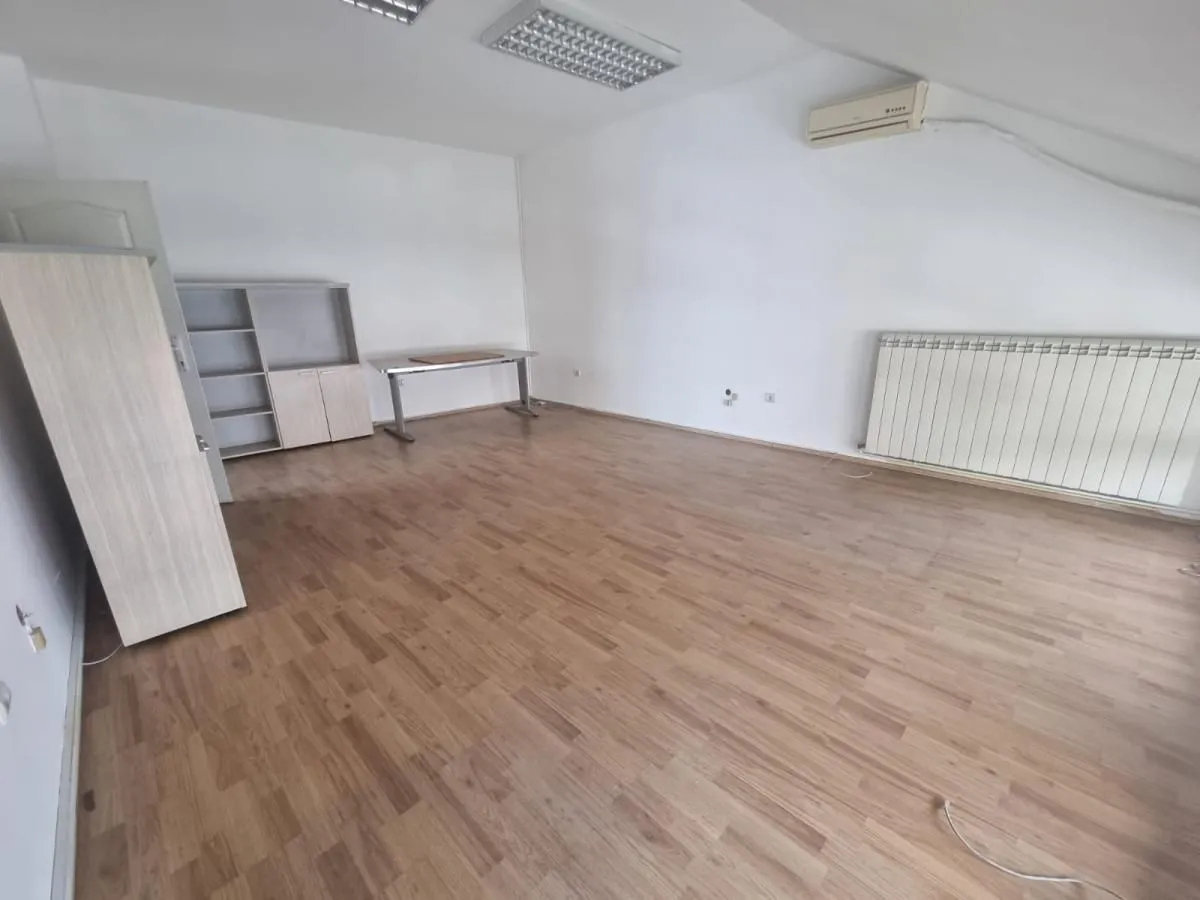 Rent, office space, 160m², Južni Bulevar, Vračar Sve Podlokacije