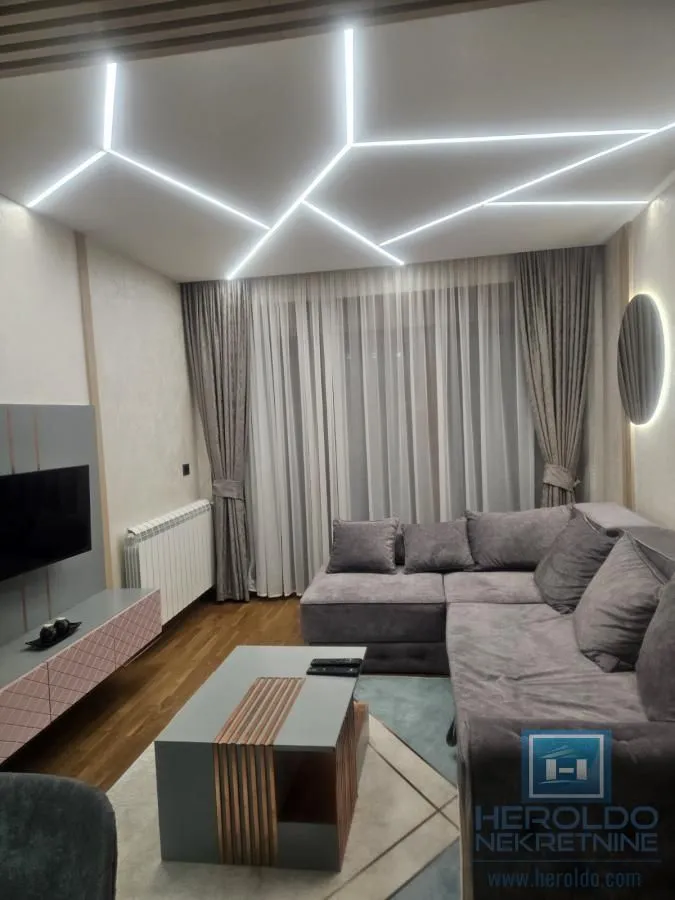 Prodaja, jednosoban stan, 46m², Centar, Zlatibor