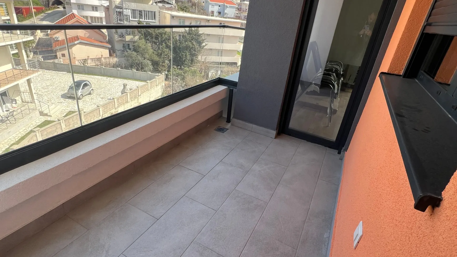 Izdavanje, dvosoban stan, 70m², Šušanj, Bar
