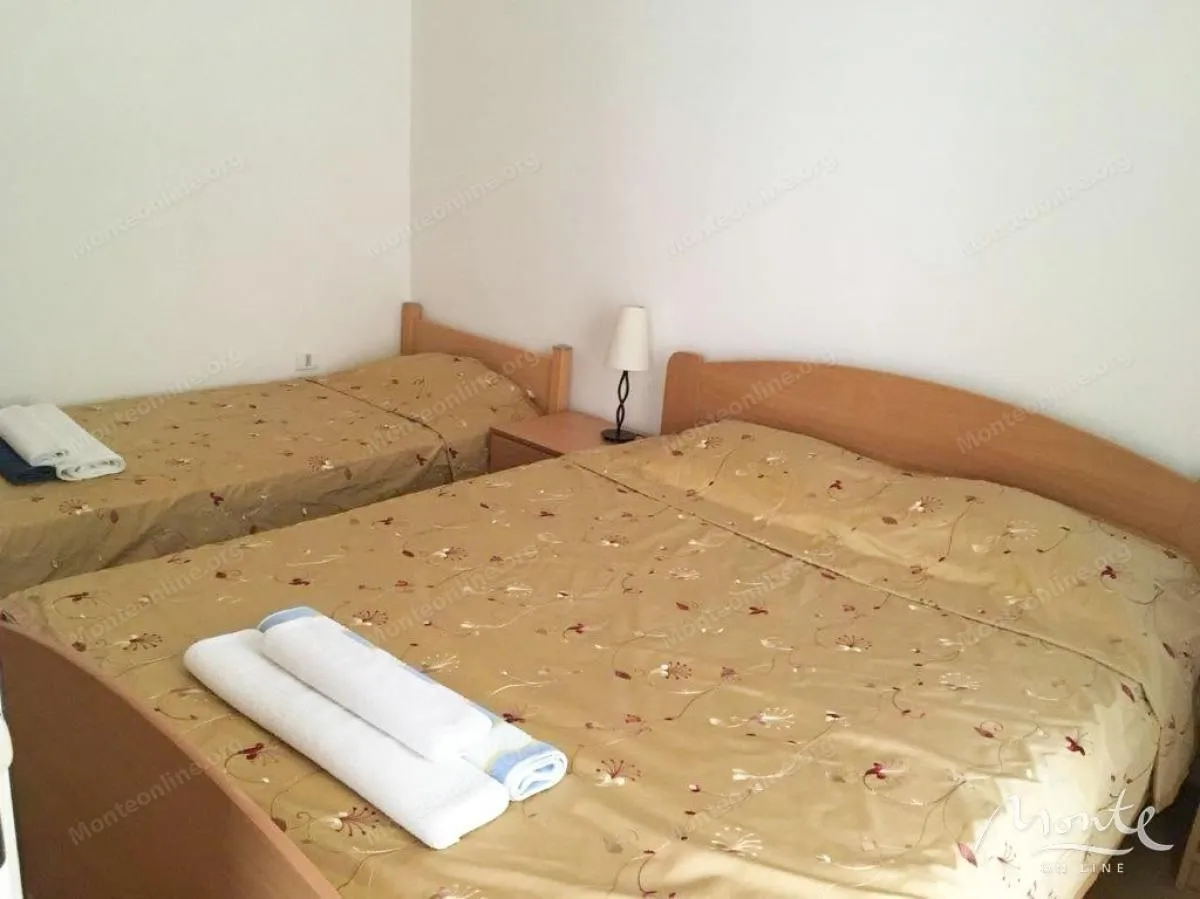 Sale, office space, 560m², Sutomore, Bar