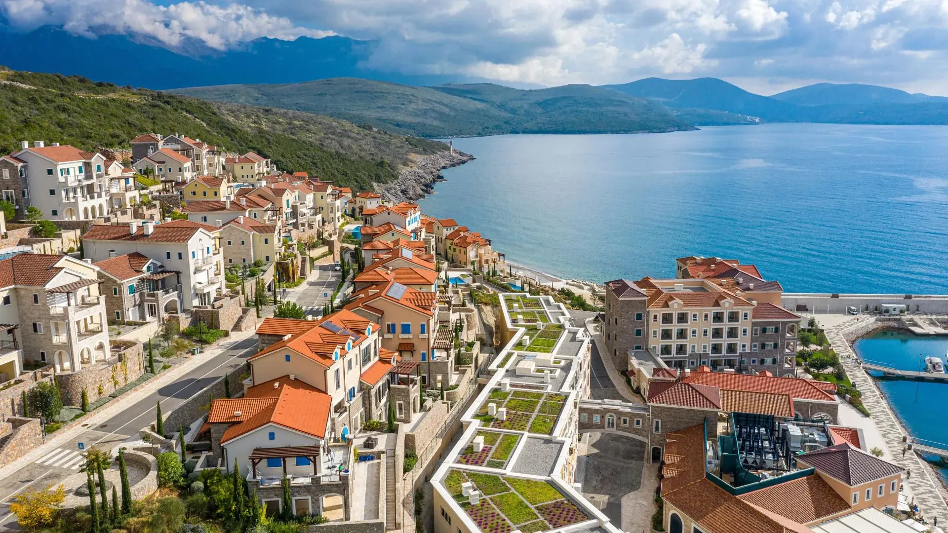 Prodaja, trosoban stan, 119m², Luštica Bay, Tivat