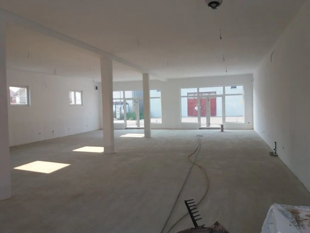 Rent, office space, 400m², Altina, Beograd