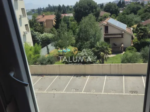 Prodaja, jednosoban stan, 30m², City Kvart, Podgorica - image 2