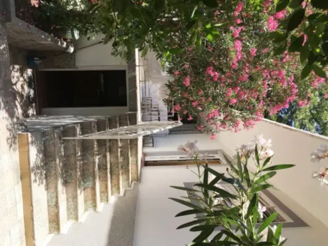 Prodaja, kuća, 220m², Sutomore, Bar - image 7