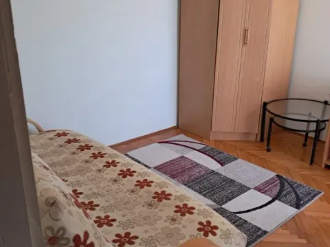 Izdavanje, četvorosoban stan, 95m², Zelenika, Herceg Novi - image 9