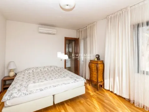 Prodaja, kuća, 201m², Topla, Herceg Novi - image 2