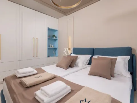 Sale, three bedroom apartment, 192m², Dobrota, Kotor - image 5