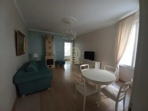 Izdavanje, trosoban stan, 70m², Stari Grad, Beograd - image 3