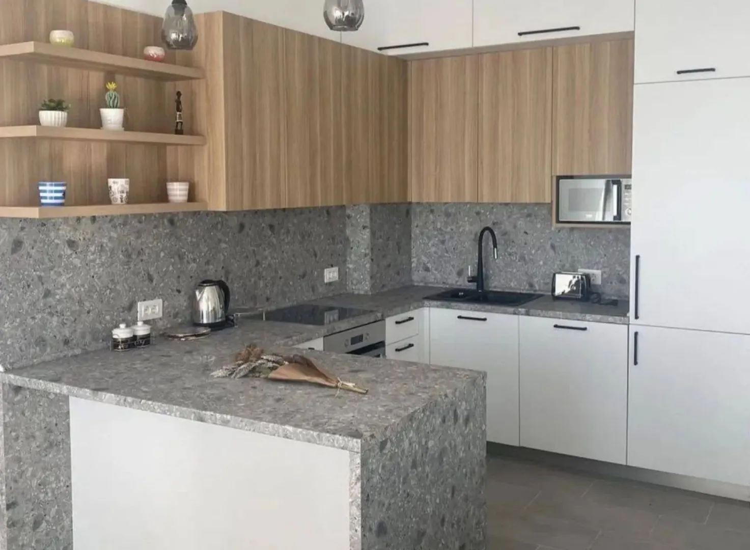 Prodaja, dvosoban stan, 80m², Mažina, Tivat