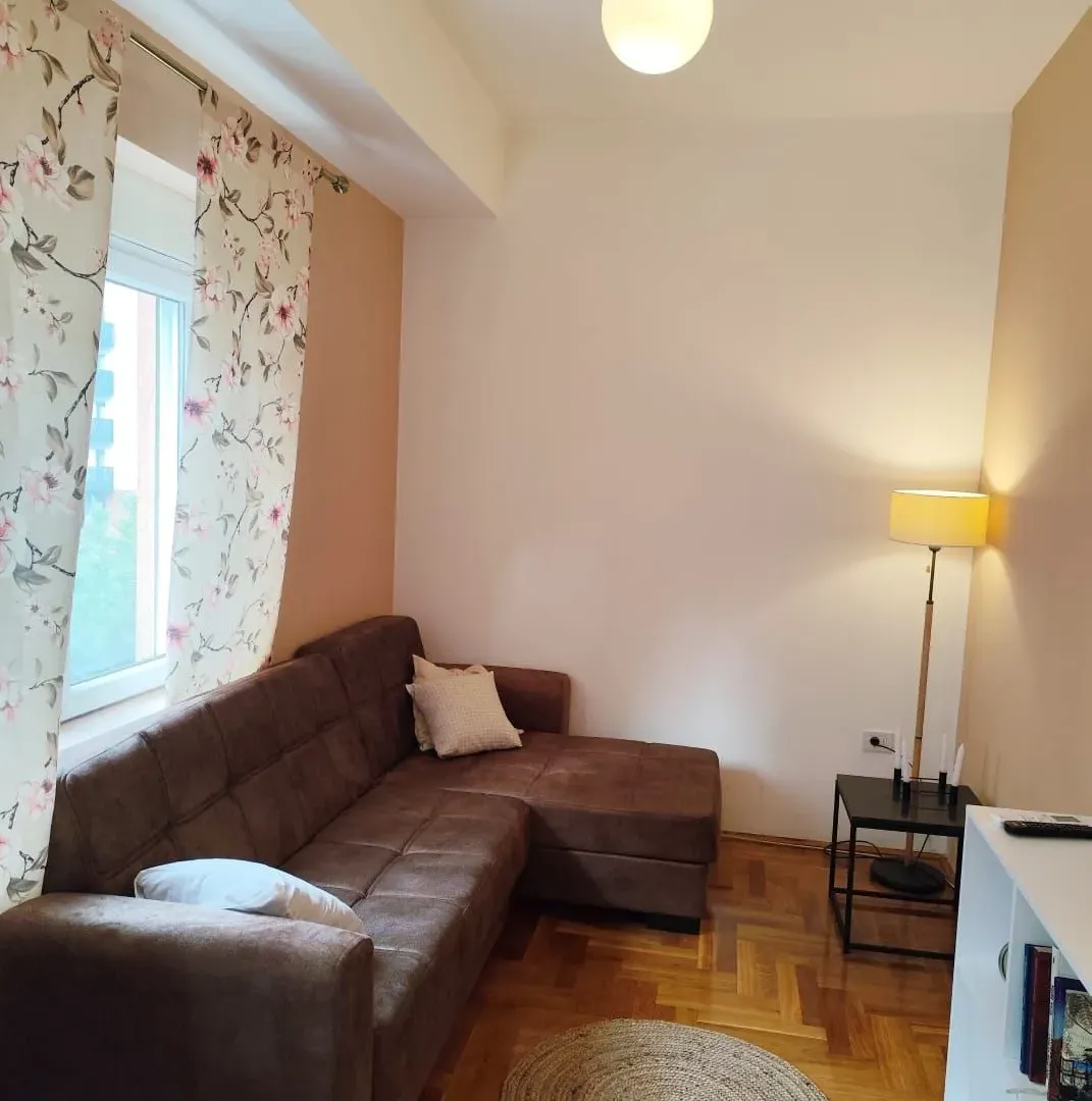Izdavanje, garsonjera, 23m², Preko Morače, Podgorica