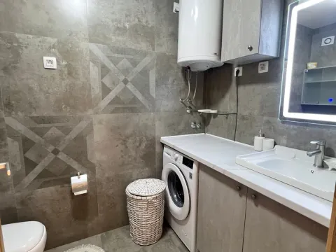 Rent, one bedroom apartment, 43m², Pobrežje, Podgorica - image 9
