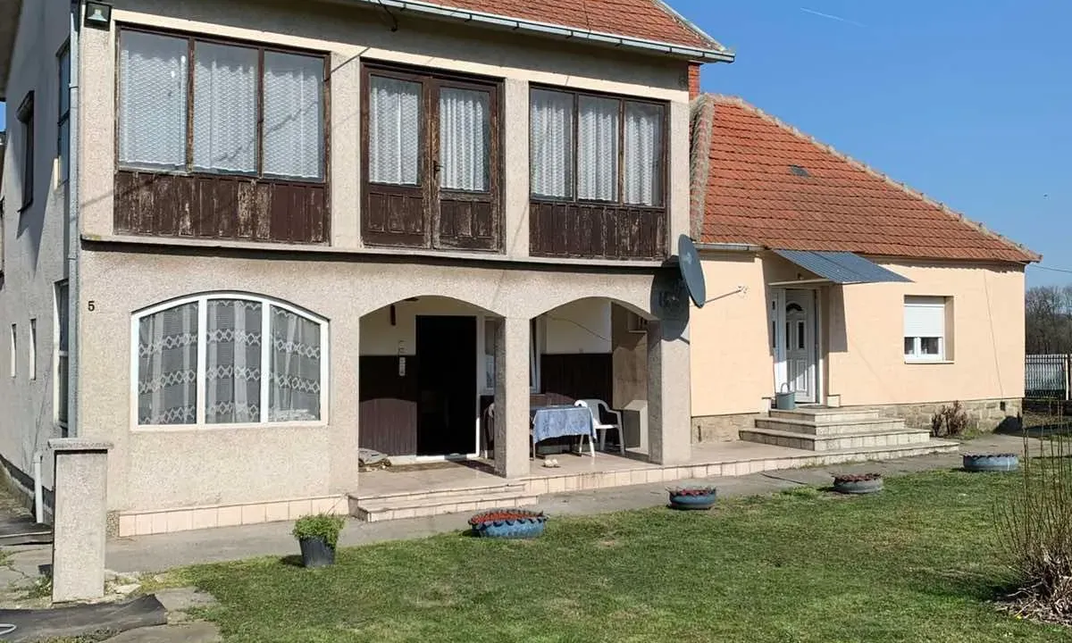 Prodaja, kuća, 190m², Veliki Crljeni, Lazarevac