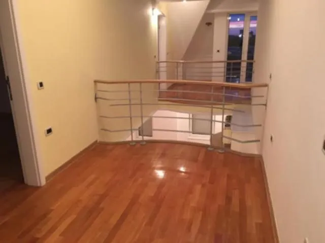 Izdavanje, stan, 300m², Autokomanda, Voždovac Sve Podlokacije