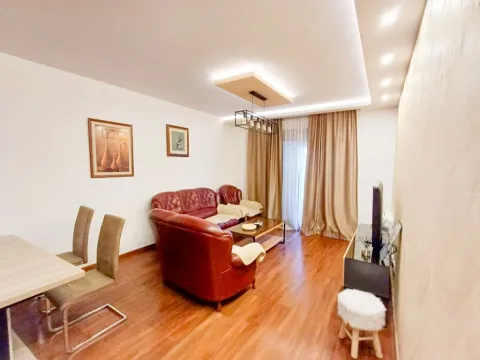 Izdavanje, dvosoban stan, 70m², Master Kvart, Podgorica - image 2