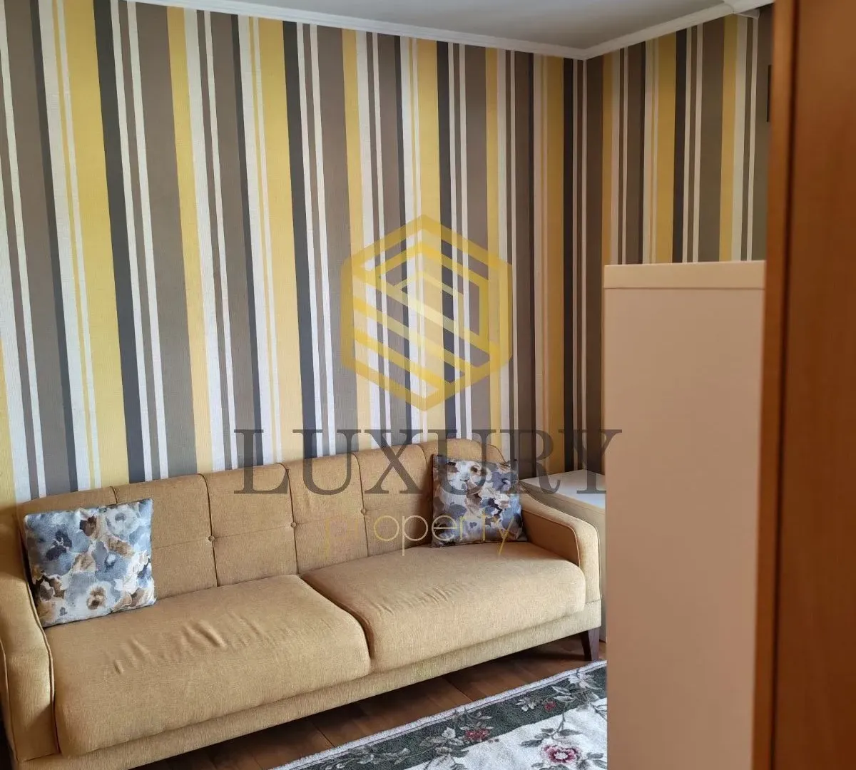 Izdavanje, jednosoban stan, 40m², Stari Aerodrom, Podgorica