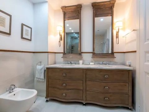 Prodaja, trosoban stan, 192m², Budva, Crna Gora - image 26