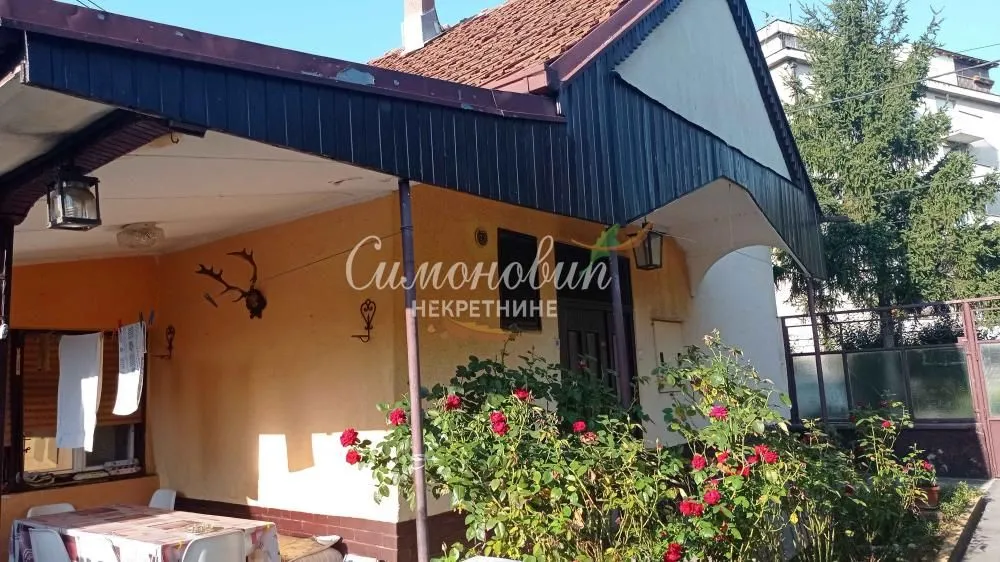 Prodaja, kuća, 187m², Zemun Cara Dušana, Zemun Sve Podlokacije