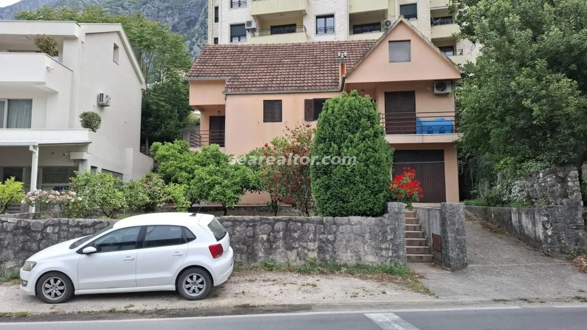 Sale, house, 242m², Dobrota, Kotor