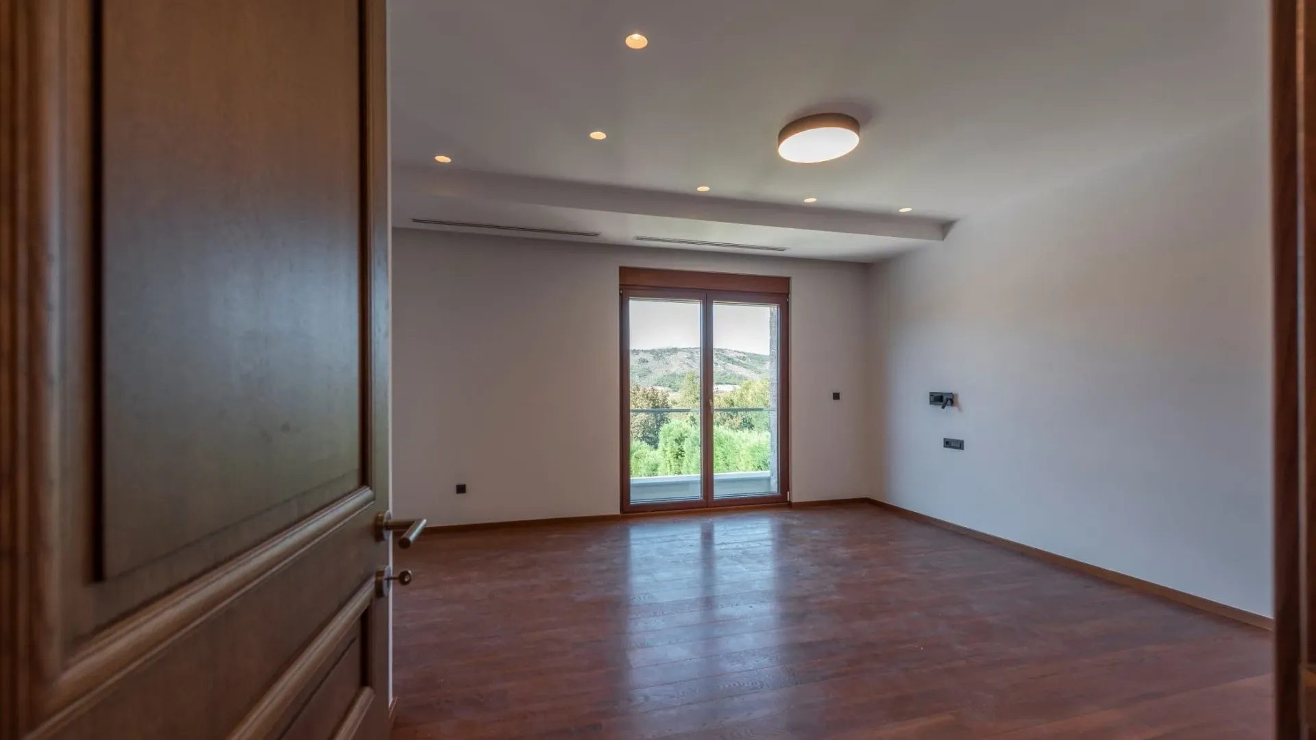 Sale, house, 492m², Mareza, Podgorica