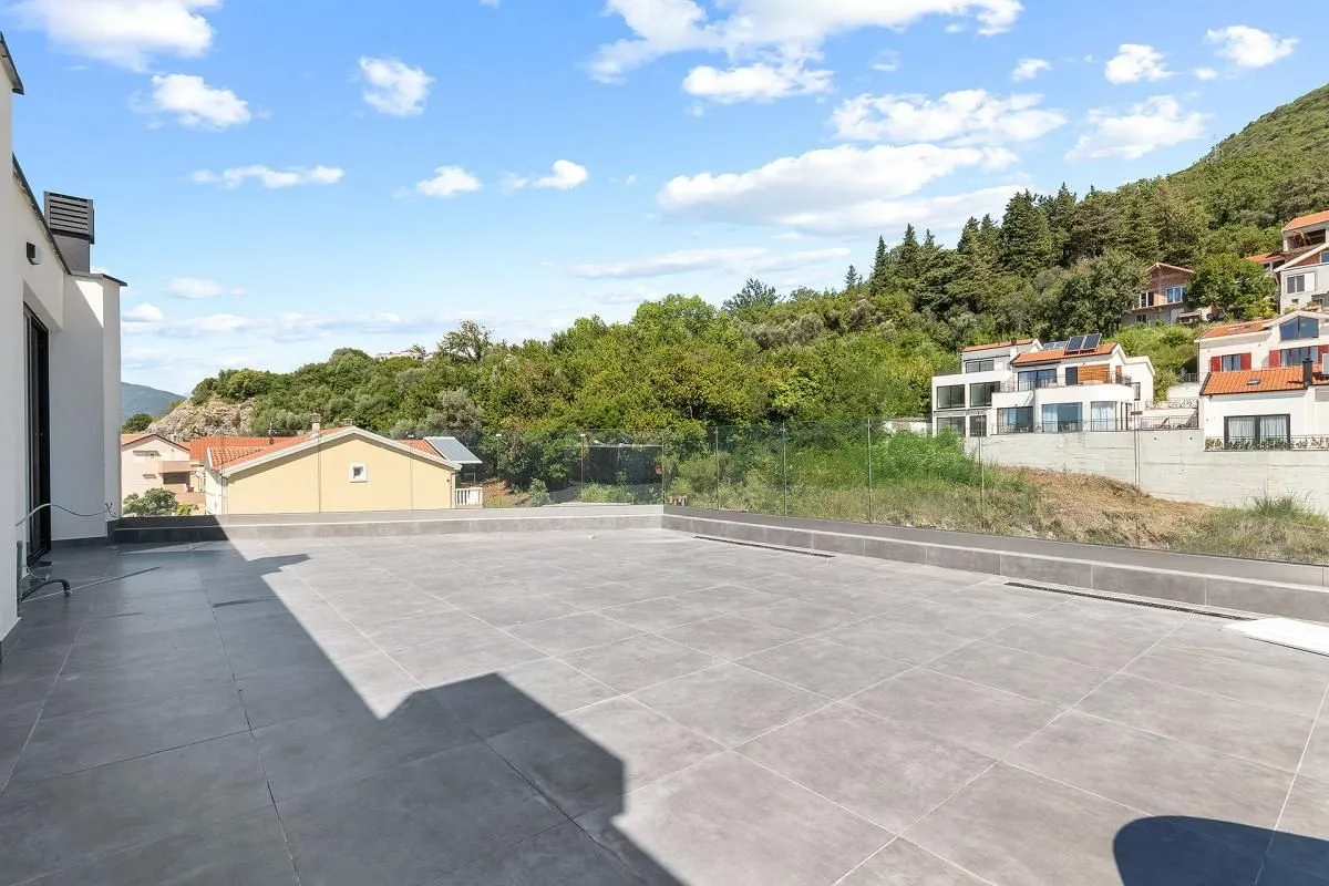 Prodaja, dvosoban stan, 153m², Tivat, Crna Gora