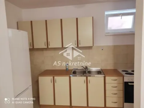 Izdavanje, trosoban stan, 94m², Lion, Zvezdara Sve Podlokacije - image 4