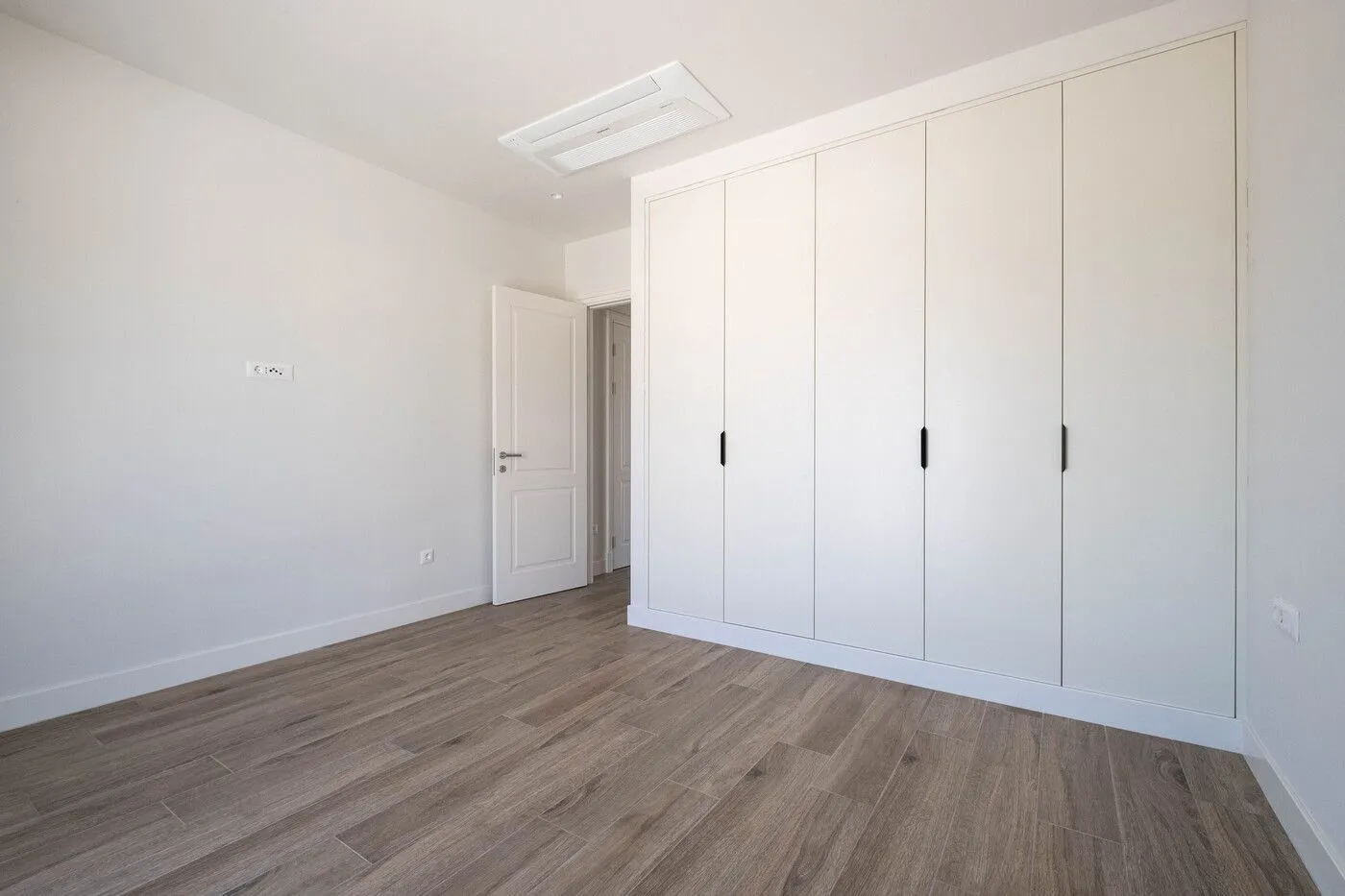 Prodaja, dvosoban stan, 93m², Luštica, Tivat