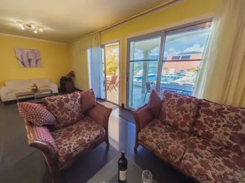 Prodaja, kuća, 220m², Đuraševići, Tivat - image 6