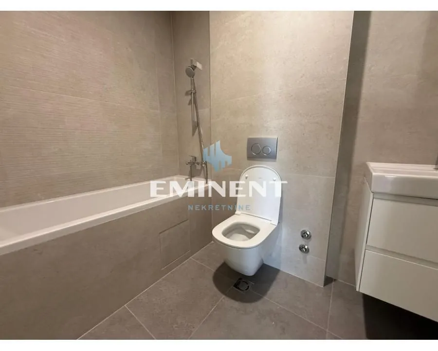 Sale, three bedroom apartment, 74m², Novi Beograd Blok 67, Novi Beograd Sve Podlokacije