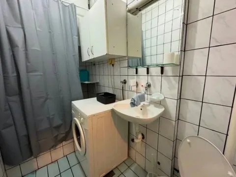 Izdavanje, trosoban stan, 90m², Zabjelo, Podgorica - image 10