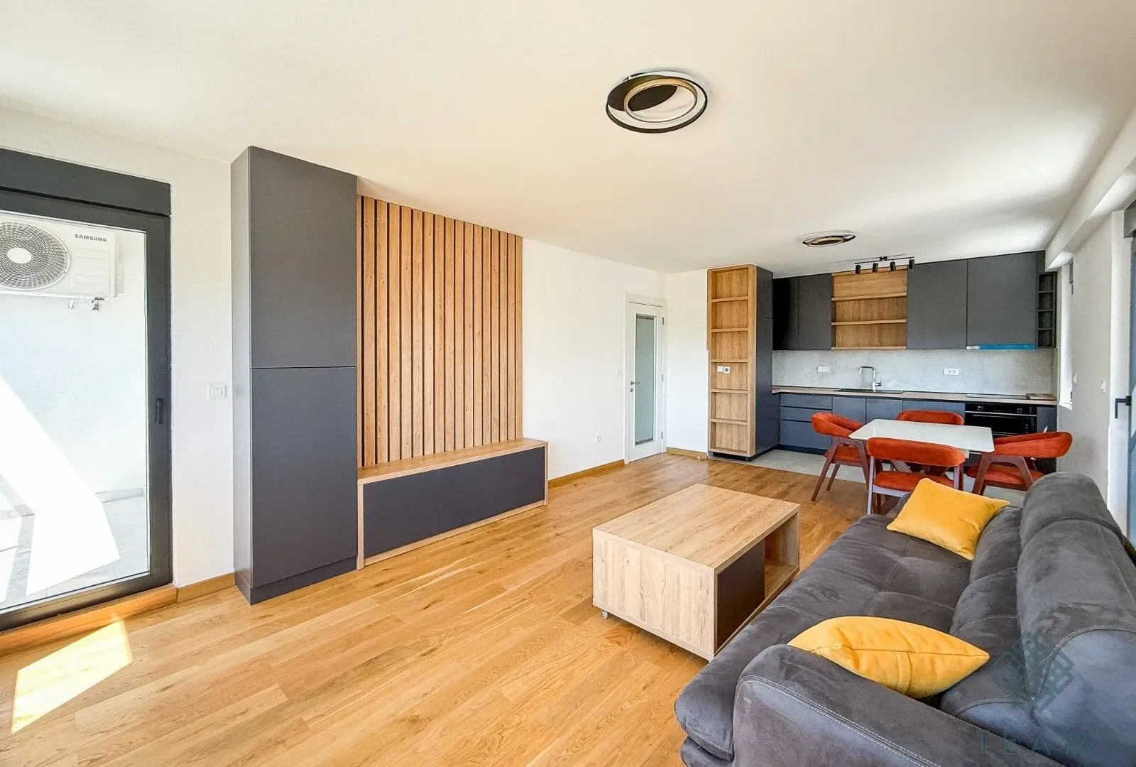 Prodaja, jednosoban stan, 56m², Tološka šuma, Podgorica