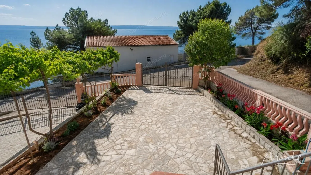 Sale, house, 250m², Dobra Voda, Bar