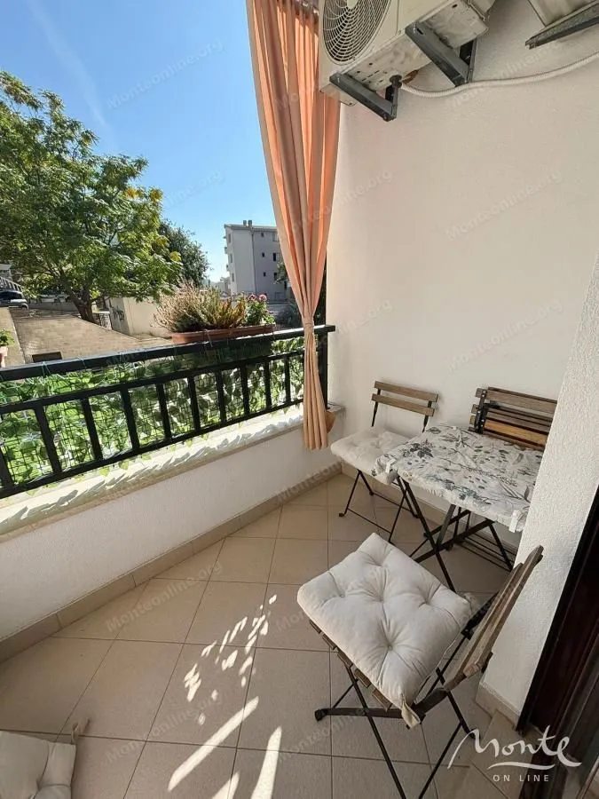 Sale, one bedroom apartment, 40m², Lazi, Budva