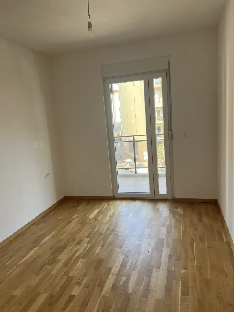 Izdavanje, dvosoban stan, 62m², Zabjelo, Podgorica